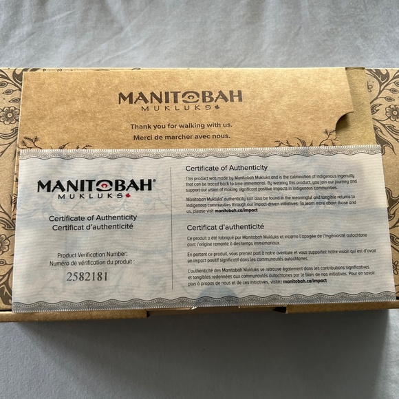 Manitobah Mukluks - Moccasins - Picture 3 of 8